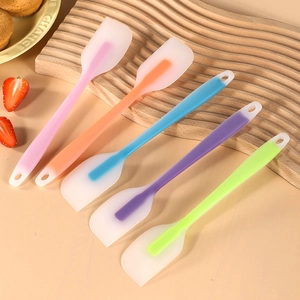 Silicone Spatula Heat Resistant Integrated Handle Food Grade For Cake Cream Mixing Scraping Translucent Baking Tool