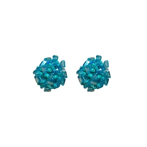 Handgefertigte blaue Kristallperlen-Ohrstecker mit floralem Kugeldesign für Damen