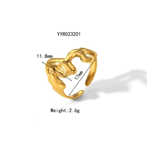 Technical view of gold lava ring showing 11.8mm width and 17mm inner diameter specs