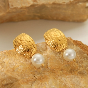 18k gold plated hammered texture stud earrings with white pearl pendants on stone