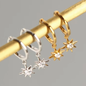 Minimalist S925 silver star hoop earrings with zirconia in gold and silver finish