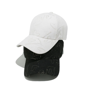 Ensemble de casquettes de baseball en lurex noir et blanc avec lettrage LOVE