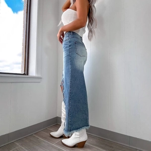 Jupe en jean taille haute pour femme avec ourlet effiloché et délavage bleu vintage