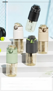 Detailed view of 610ml PPSU sports water bottles in multiple colors for athletes