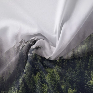 Dettaglio dell'arazzo foresta che mostra la texture morbida e i bordi orlati di qualità