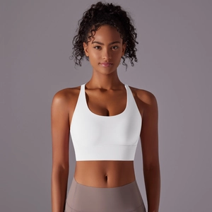 Vista frontale del reggiseno sportivo bianco spazzolato con fascia di supporto elastica