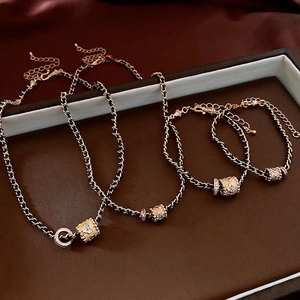 Vintage Cylinder Pendant Necklace Copper Woven Leather Chain Zircon Clover Flower Luxury Fashion Jewelry For Women