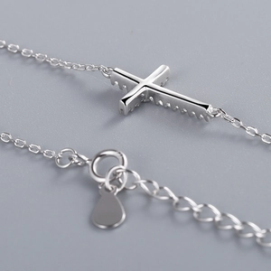 Minimalist S925 sterling silver cross necklace with pavé zircon stones and O-chain