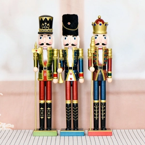 Christmas Wooden Nutcracker Soldier Traditional Painted Holiday Home Desktop Decoration Handcrafted Festive Ornament Gift