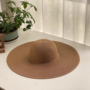 Chapeau de soleil en paille à large bord marron, pliable pour les vacances à la plage