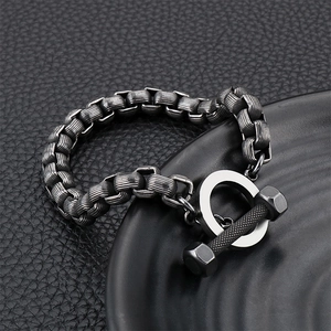 Industriële punk titanium stalen armband voor heren met haltervormige knevelsluiting