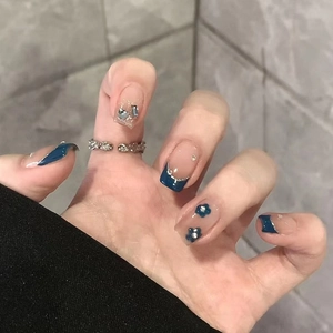 Faux Ongles À Presser Fleur Bleu Marine Ongles Carrés Avec Strass Style Français Amovible Pour Femmes