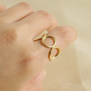 Minimalist 18k gold geometric open ring with hammered texture and hollow circle design