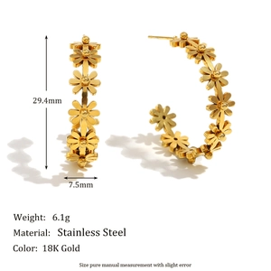 Boucles d'oreilles fleur de marguerite en acier inoxydable doré 18K avec dimensions