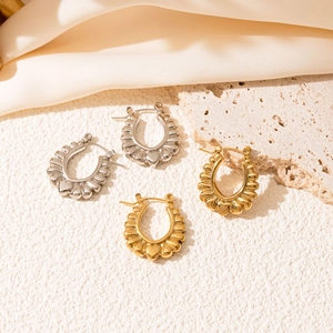 Boucles d'oreilles rétro en acier doré 18K en forme de U avec pendentifs cœur