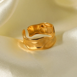 Irregular tin foil texture open ring in polished gold titanium steel for women