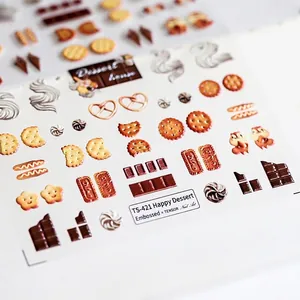 Adesivi per unghie in rilievo 3D a tema dessert con biscotti e motivi di scoiattolo
