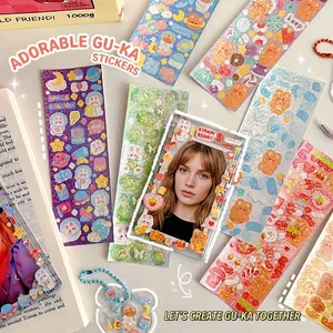 Primer plano de lindas pegatinas láser para scrapbooking DIY y decoración de tarjetas