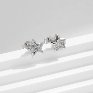 Elegant S925 sterling silver star stud earrings featuring sparkling cubic zirconia stones