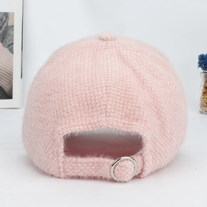 Casquette de baseball en peluche rose pour femme avec fini fourrure et boucle