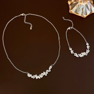 Élégant Collier Pendentif Fleur Feuille Et Bracelet Zircon Cubique Zirconia Bijoux En Cuivre Pour Femmes
