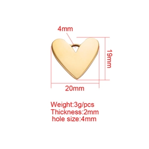 Golden heart stainless steel pendant 20mm with dimensions and 3g weight specifications