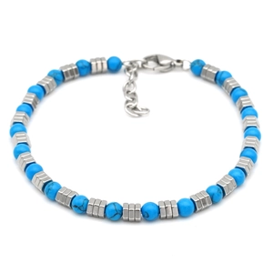 Bracciale da uomo con perline di turchese e cubi d'argento e chiusura a moschettone