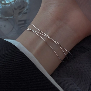Bracciale Doppia Catena Serpente Acciaio Inossidabile Placcato Oro 18K Minimalista Geometrico Gioielli Donna