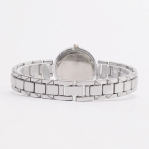 Rückansicht der eleganten silbernen Strass-Damenuhr mit poliertem Metallarmband