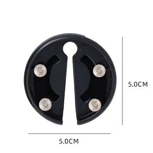 Détail d'un coupe-capsule de vin noir de 5,0 cm avec quatre lames en acier inoxydable