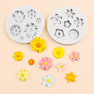 Two-piece set of gray floral silicone molds for fondant daisy and flower cake decoration