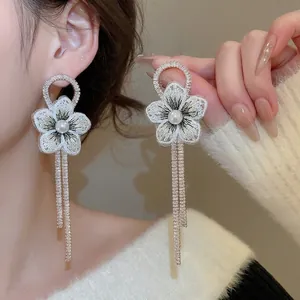 Boucles D'oreilles Pendantes Fleur Broderie Blanche Avec Tige En Argent Fin 925 Longue Gland Strass Künstliche Perle Style Vintage