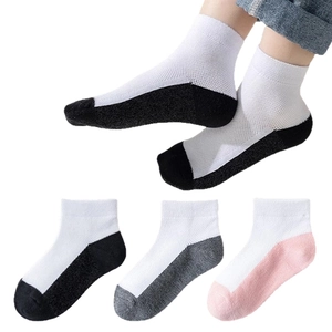 Mesh white crew socks for students with contrast color heel and toe in breathable cotton