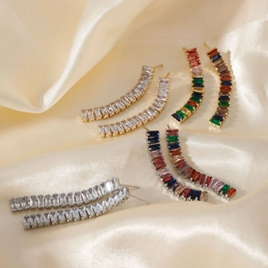 Élégantes Boucles d'Oreilles Pendantes en Cuivre avec Strass Baguette et Pompon pour Femmes Mode Géométrique Courbée Bijoux Fête