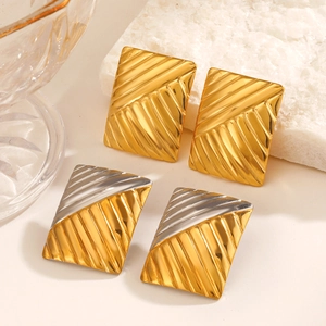 Minimalist rectangular earrings in gold and two-tone finishes with ribbed textures