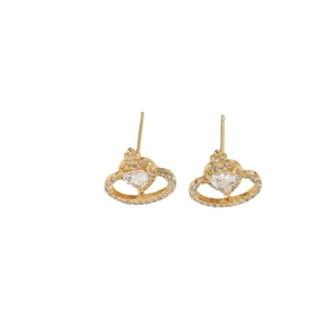 Luxurious gold heart stud earrings with sparkling crystals in a vintage elegant design