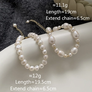 Detailed view of baroque freshwater pearl bracelets with gold-plated clasp and extension chain