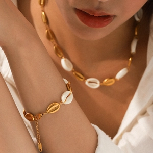 Stainless Steel Shell Necklace And Bracelet 18K Gold Plated Bohemian Vacation Jewelry For Women Non-Fading