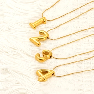 Collier Pendentif Numéro Plaqué Or 18K Acier Inoxydable 304 Design Ballon Puffy Chaîne Serpent Bijoux Pour Femmes