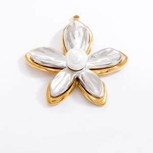 18k Gold Blumenanhänger mit Perle und strukturierten Blütenblättern aus Edelstahl