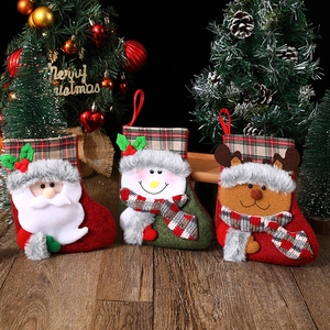 Christmas Stockings Gift Bags Cartoon 3D Santa Snowman Reindeer Plaid Felt Plush Hanging Xmas Tree Decorations