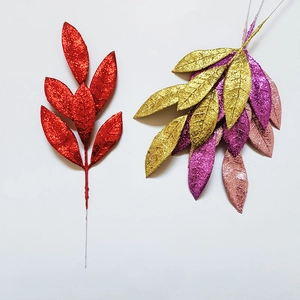 Foglie lunghe di pino artificiali con glitter per decorazioni natalizie e di matrimoni
