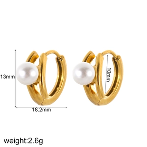 Boucles d'oreilles créoles perles dorées 18 carats avec détails précis des mesures