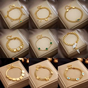 Layered Stainless Steel Bracelet With Roman Numeral Disc Pendants Shell Inlay Zircon Charm Vintage Gold Plated Women Jewelry