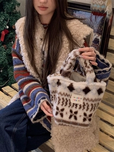 Winter plush tote bag with Nordic geometric pattern and soft faux fur material