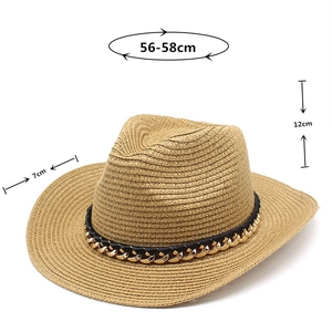 Detalle de sombrero de paja caqui con talla 56-58cm y adorno de cadena dorada