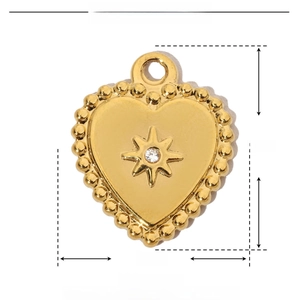 Detailed size chart for golden hollow heart pendant with dimensions and weight