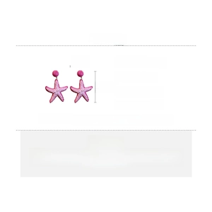 Detail view of pink raffia woven starfish earrings with 7.5cm size specifications