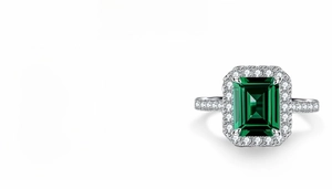 Detail of S925 silver ring featuring a 3-carat emerald-cut green cubic zirconia gem