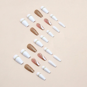 Unghie finte lunghe a ballerina con vortici rosa e glitter dorati scintillanti set